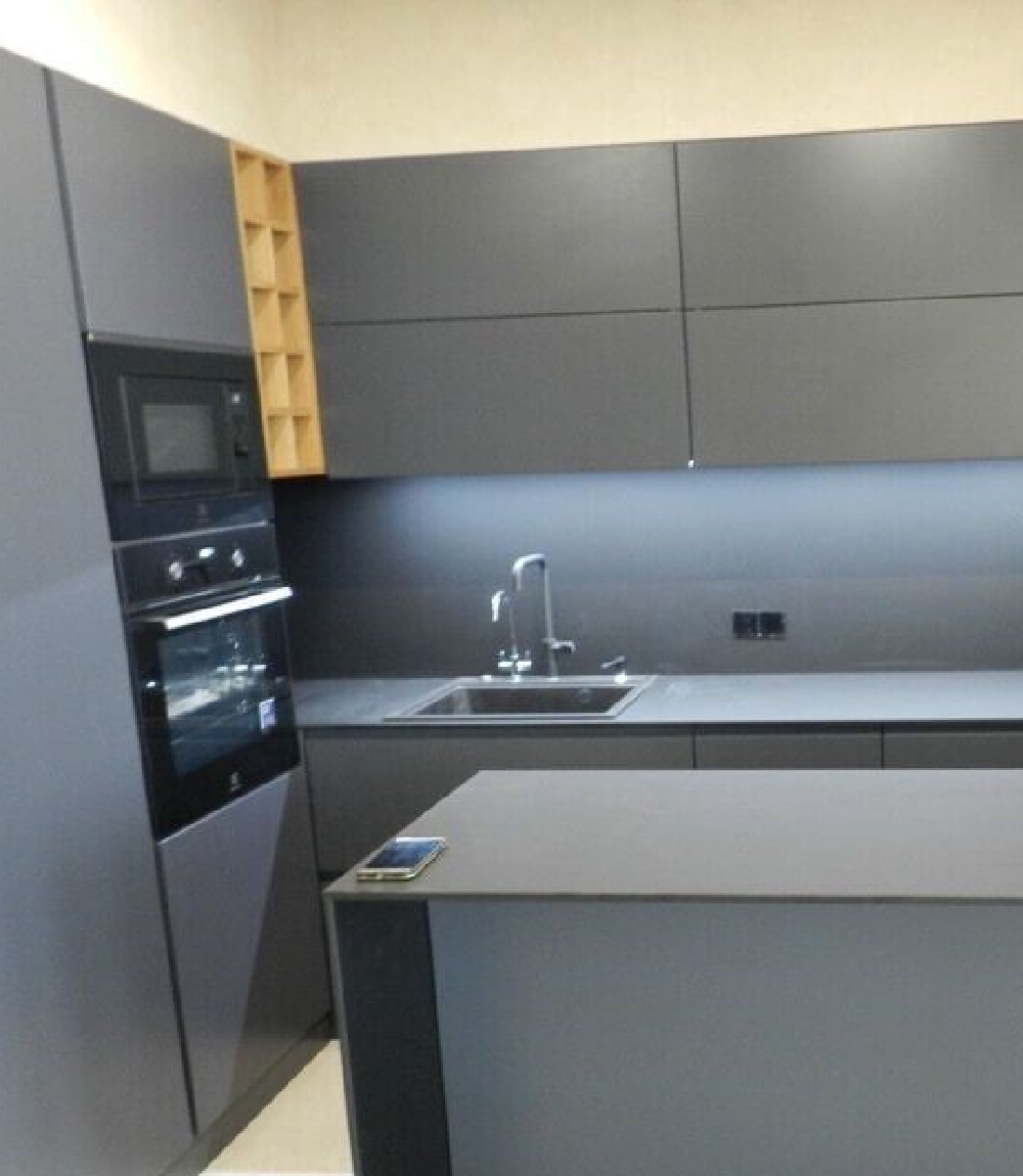 Кухня Черный Бархат3